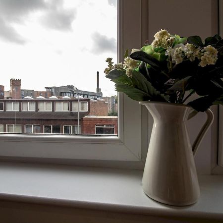 Modern 1BR Apartment in Heart of West End Glasgow Exterior foto